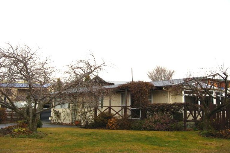 Photo of property in 4 Reid Crescent, Arrowtown, 9302