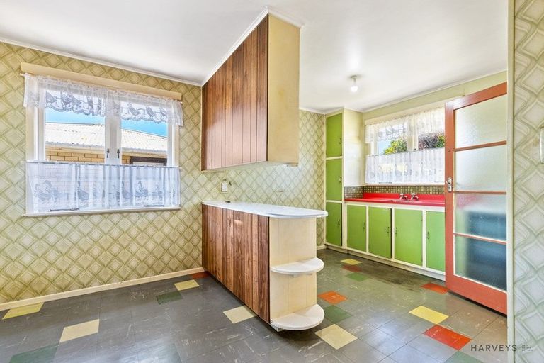 Photo of property in 5 Cobham Crescent, Kelston, Auckland, 0602