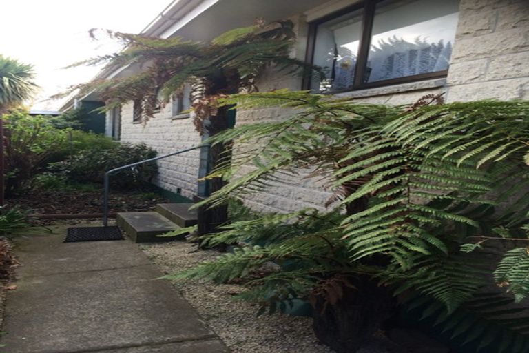 Photo of property in 2/119a Prestons Road, Redwood, Christchurch, 8051