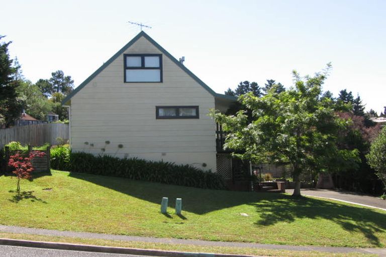 Photo of property in 60 Langana Avenue, Browns Bay, Auckland, 0630