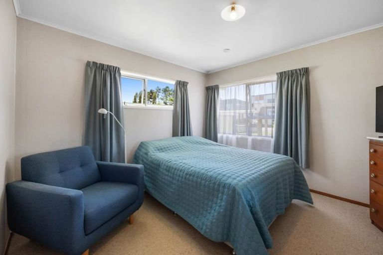 Photo of property in 79 Oreil Avenue, West Harbour, Auckland, 0618