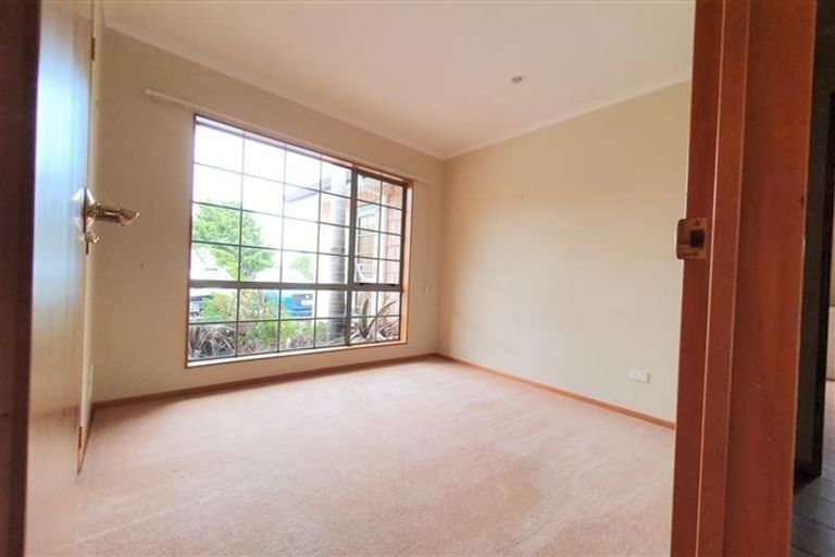 Photo of property in 30 Everlea Place, Alfriston, Auckland, 2105