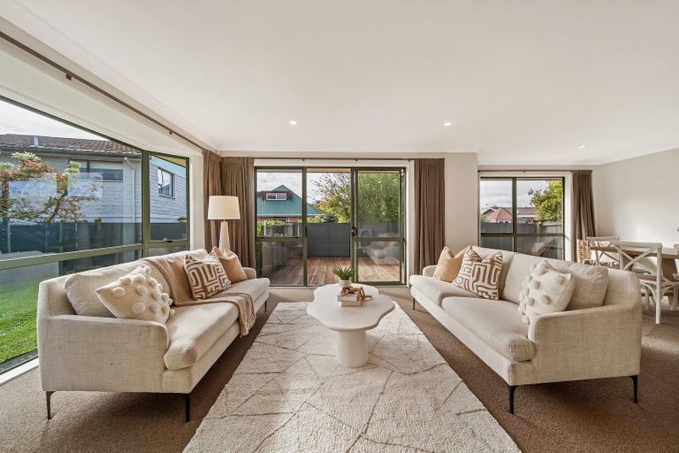 Photo of property in 14a Larch Place, Casebrook, Christchurch, 8051