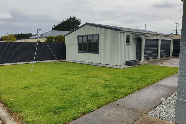 Photo of property in 6 Stephens Street, Waikiwi, Invercargill, 9810
