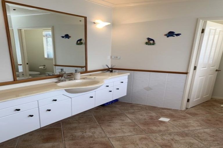 Photo of property in 39 Regency Park Drive, Gulf Harbour, Whangaparaoa, 0930