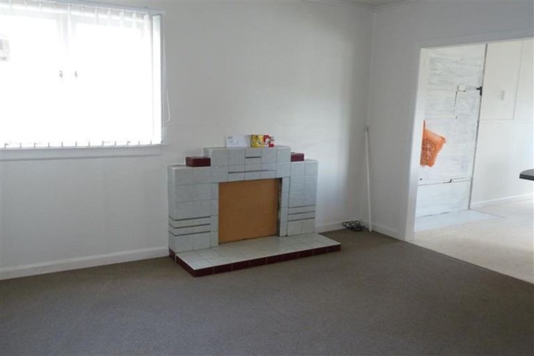 Photo of property in 17 Liverpool Street, Papakura, 2110