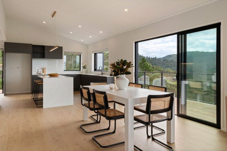 Photo of property in 1a Tarapatiki Drive, Whitianga, 3510