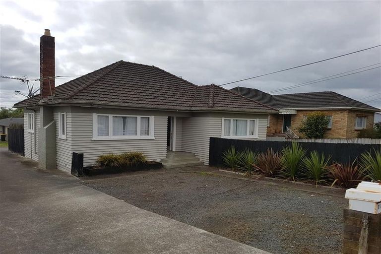 Photo of property in 75 Helvetia Road, Pukekohe, 2120