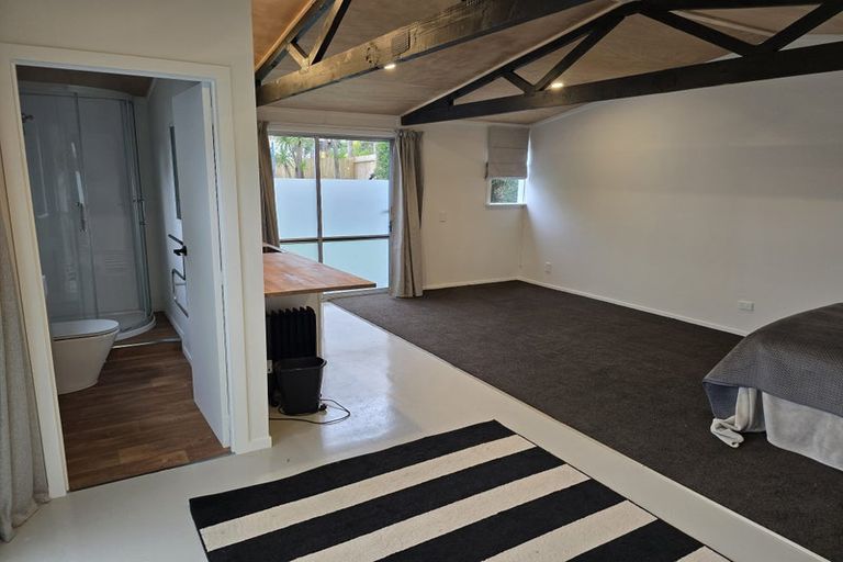 Photo of property in 11 Dellwood Avenue, Henderson, Auckland, 0612