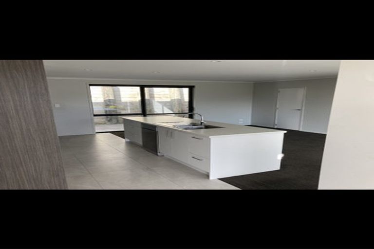 Photo of property in 7 Albatross Lane, Welcome Bay, Tauranga, 3112