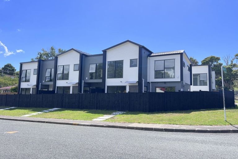 Photo of property in 2a Garner Place, Glenfield, Auckland, 0629