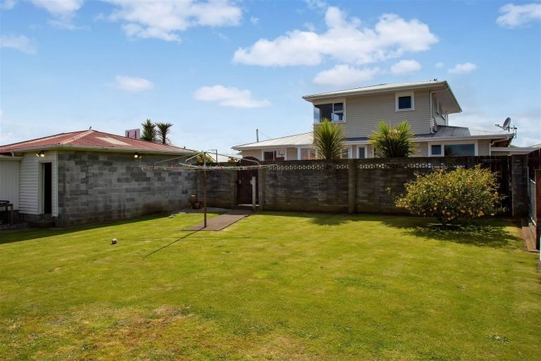 Photo of property in 5 Rata Street, Hawera, 4610