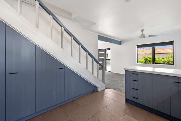 Photo of property in 50c Robinson Avenue, Holdens Bay, Rotorua, 3010