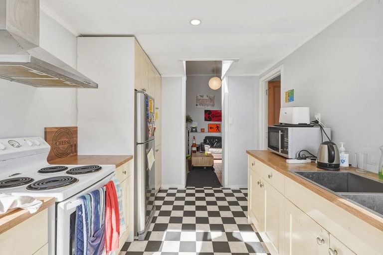 Photo of property in 100 Dundas Street, North Dunedin, Dunedin, 9016