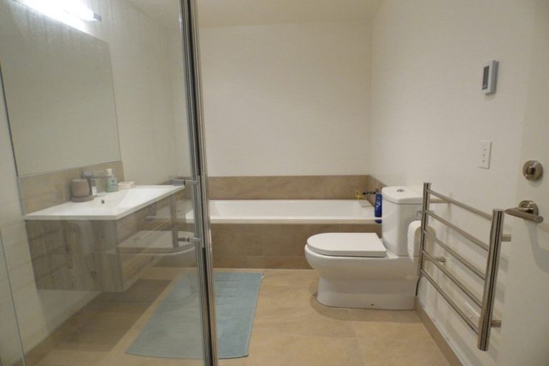 Photo of property in 27 Carder Court, Hobsonville, Auckland, 0618