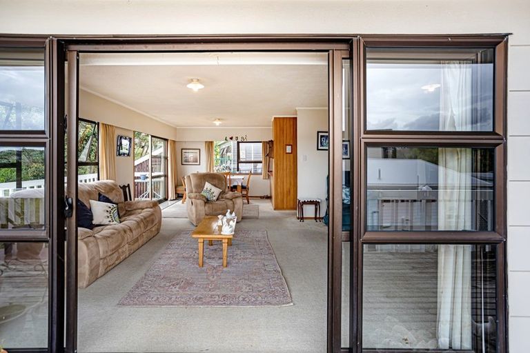 Photo of property in 24 Puketiro Place, Paihia, 0200