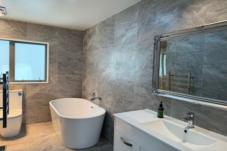 Photo of property in 10 Morepork Street, Flat Bush, Auckland, 2019