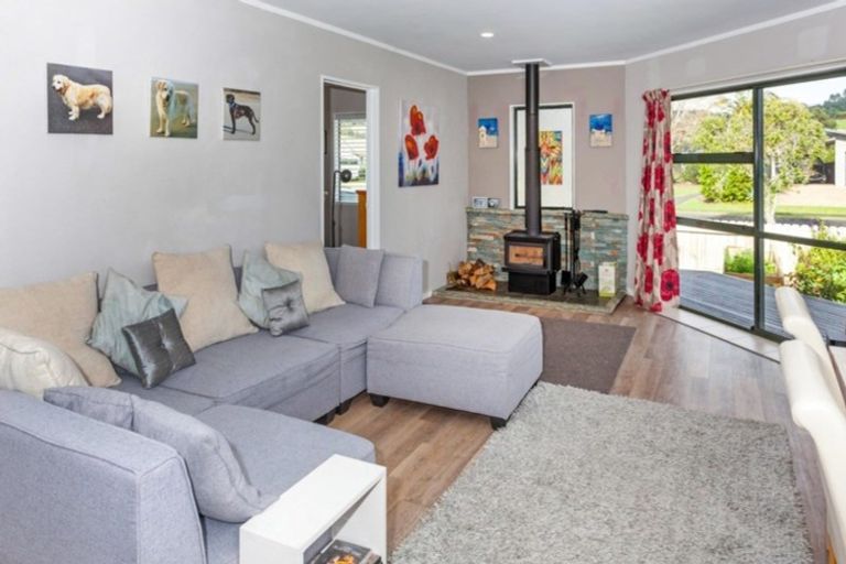 Photo of property in 2 Morcom Drive, Cooks Beach, Whitianga, 3591