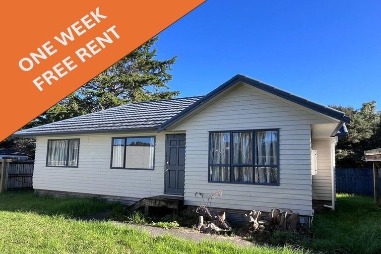 Photo of property in 36 Serwayne Place, Sunnyvale, Auckland, 0612