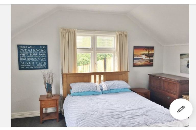 Photo of property in 17 Queen Street, Brighton, Dunedin, 9035