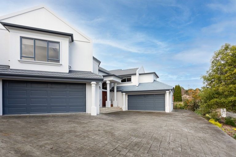 Photo of property in 33 Ruapehu Drive, Fitzherbert, Palmerston North, 4410