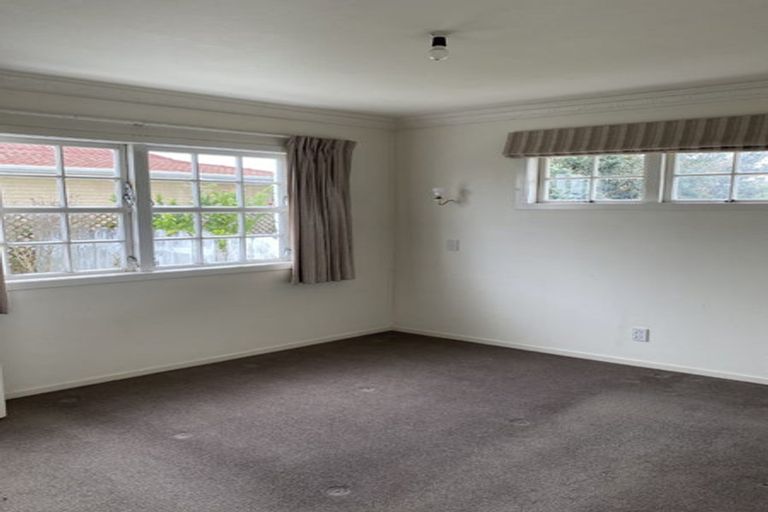 Photo of property in 1 Marnane Terrace, St Andrews, Hamilton, 3200
