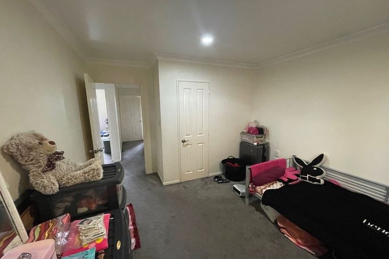 Photo of property in 12 Carn Place, Weymouth, Auckland, 2103