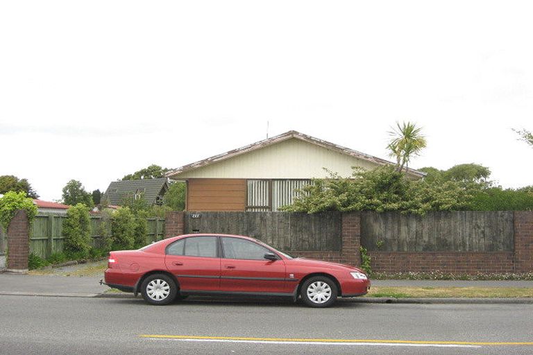 Photo of property in 111 Queenspark Drive, Parklands, Christchurch, 8083