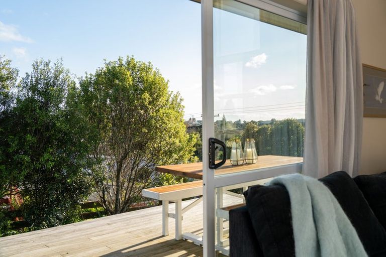 Photo of property in 6 Manukau Road, Raglan, 3225