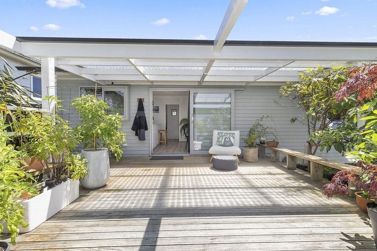 Photo of property in 7 Quinn Grove, Ranui, Porirua, 5024