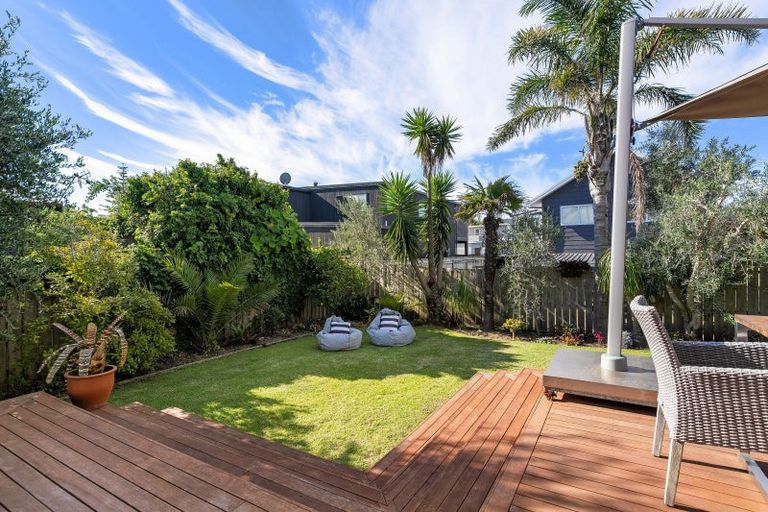 Photo of property in 202 Beverley Terrace, Whangamata, 3620