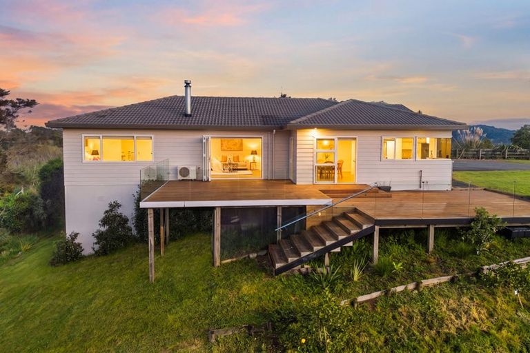Photo of property in 233 Whitehills Road, Waitoki, Silverdale, 0994