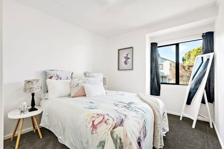 Photo of property in 8/27 Roanoke Way, Albany, Auckland, 0632