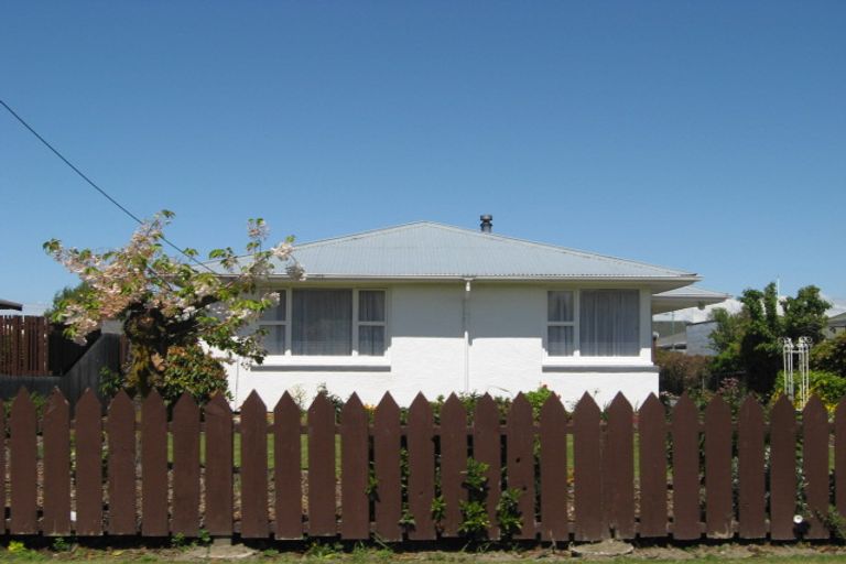 Photo of property in 15 Woodend Road, Woodend, 7610