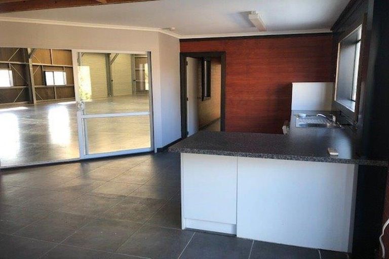 Photo of property in 57 Mcsaveneys Road, Marshland, Christchurch, 8051