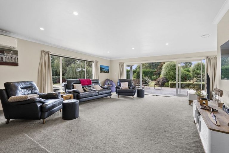 Photo of property in 268 Thornton Road, Cambridge, 3496