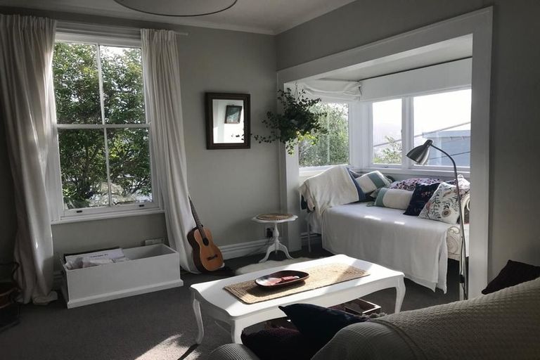 Photo of property in 8 Port Street, Mount Victoria, Wellington, 6011