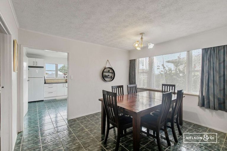 Photo of property in 24 Estuary Road, Weymouth, Auckland, 2103