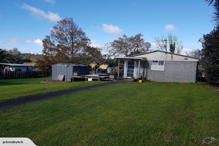 Photo of property in 351 Main Road, Huapai, Kumeu, 0810
