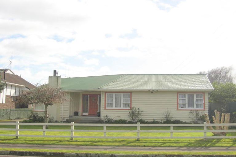 Photo of property in 10 Gordon Place, Levin, 5510