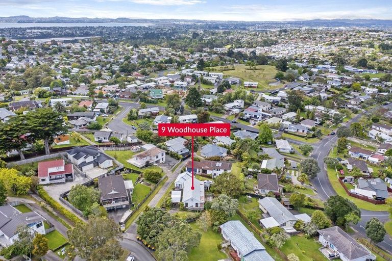 Photo of property in 9 Woodhouse Place, West Harbour, Auckland, 0618