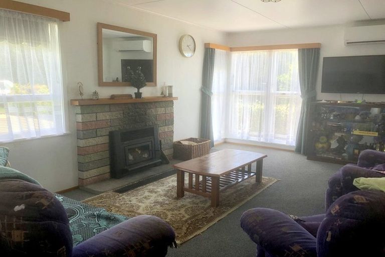 Photo of property in 10 Jones Street, Porangahau, 4291