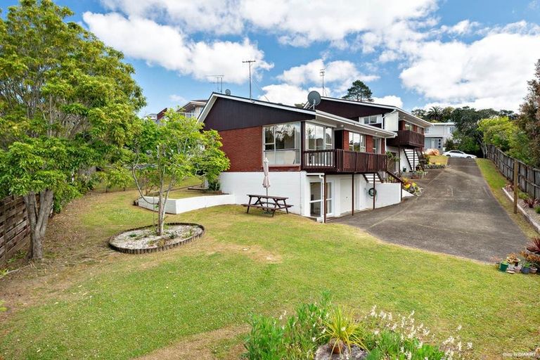 Photo of property in 2/14 Ensign Place, Hillcrest, Auckland, 0627