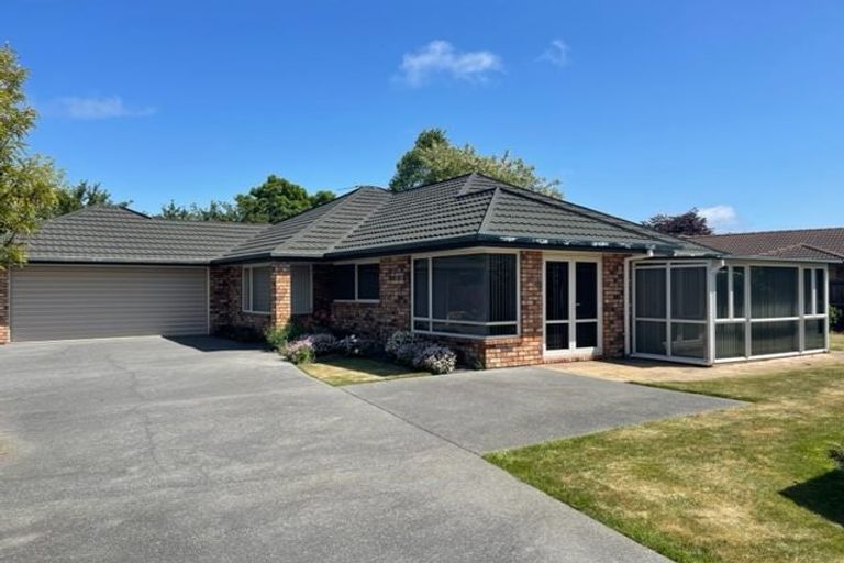 Photo of property in 17a Goodwood Close, Rangiora, 7400