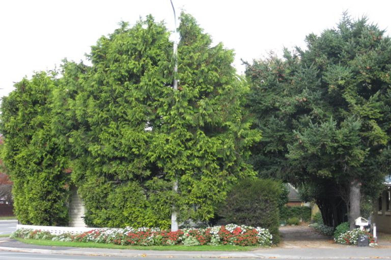 Photo of property in 37 Yaldhurst Road, Sockburn, Christchurch, 8042