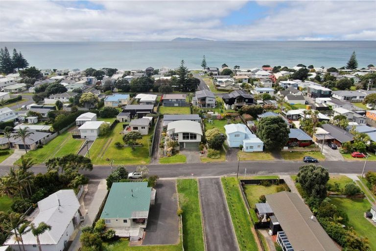 Photo of property in 5a Hillview Road, Waihi Beach, 3611