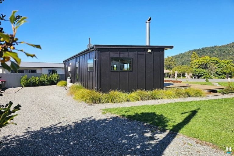 Photo of property in 36 Hilton Street, Blackball, 7804