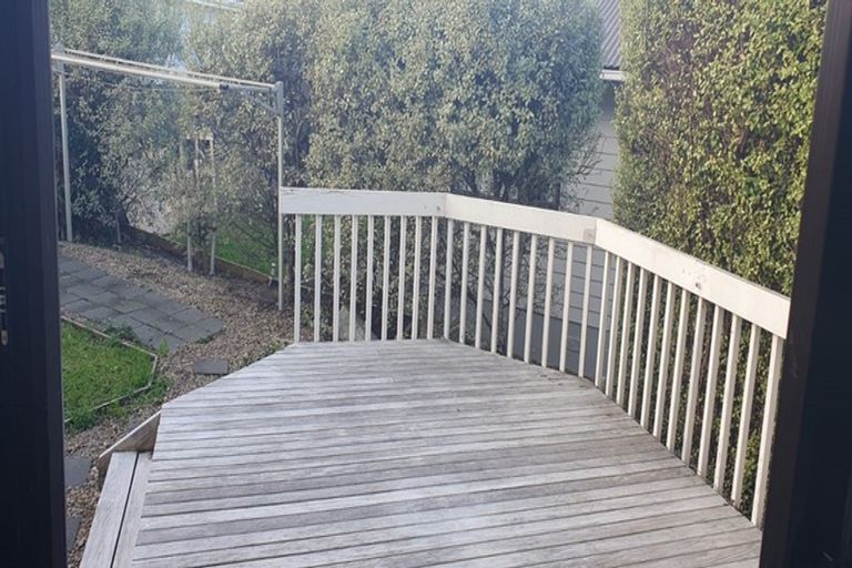 Photo of property in 32 Sycamore Drive, Sunnynook, Auckland, 0620