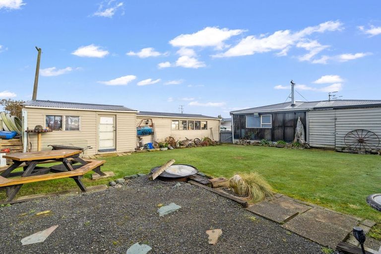 Photo of property in 215 Mcquarrie Street, Kingswell, Invercargill, 9812