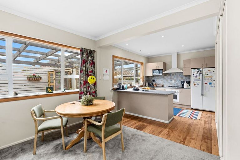 Photo of property in 31 Queenwood Road, Levin, 5510